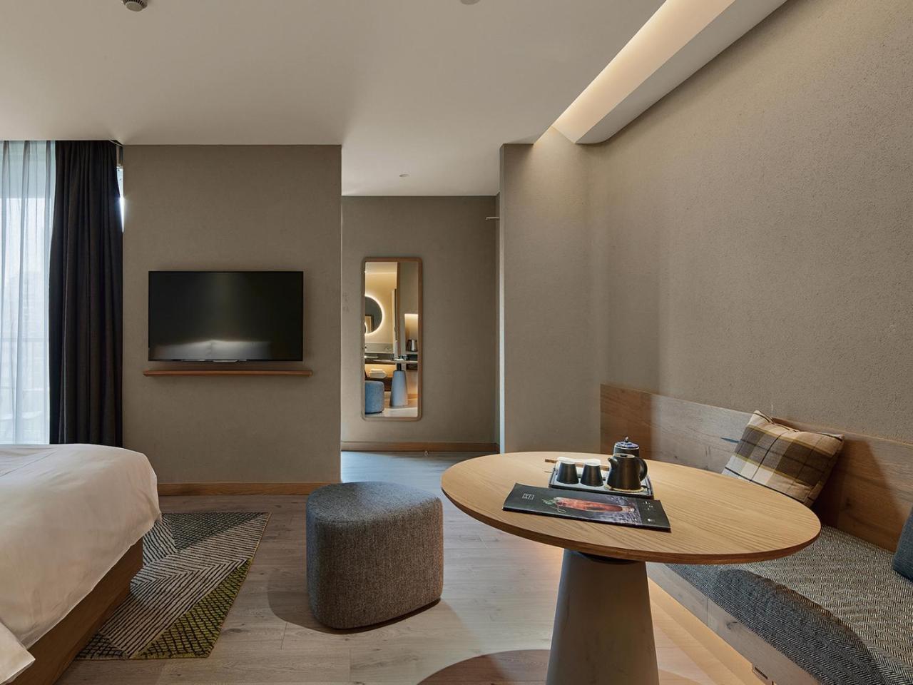 Ebo Hotel Hangzhou Wulin - 5 Mins Drive To The West Lake Dış mekan fotoğraf