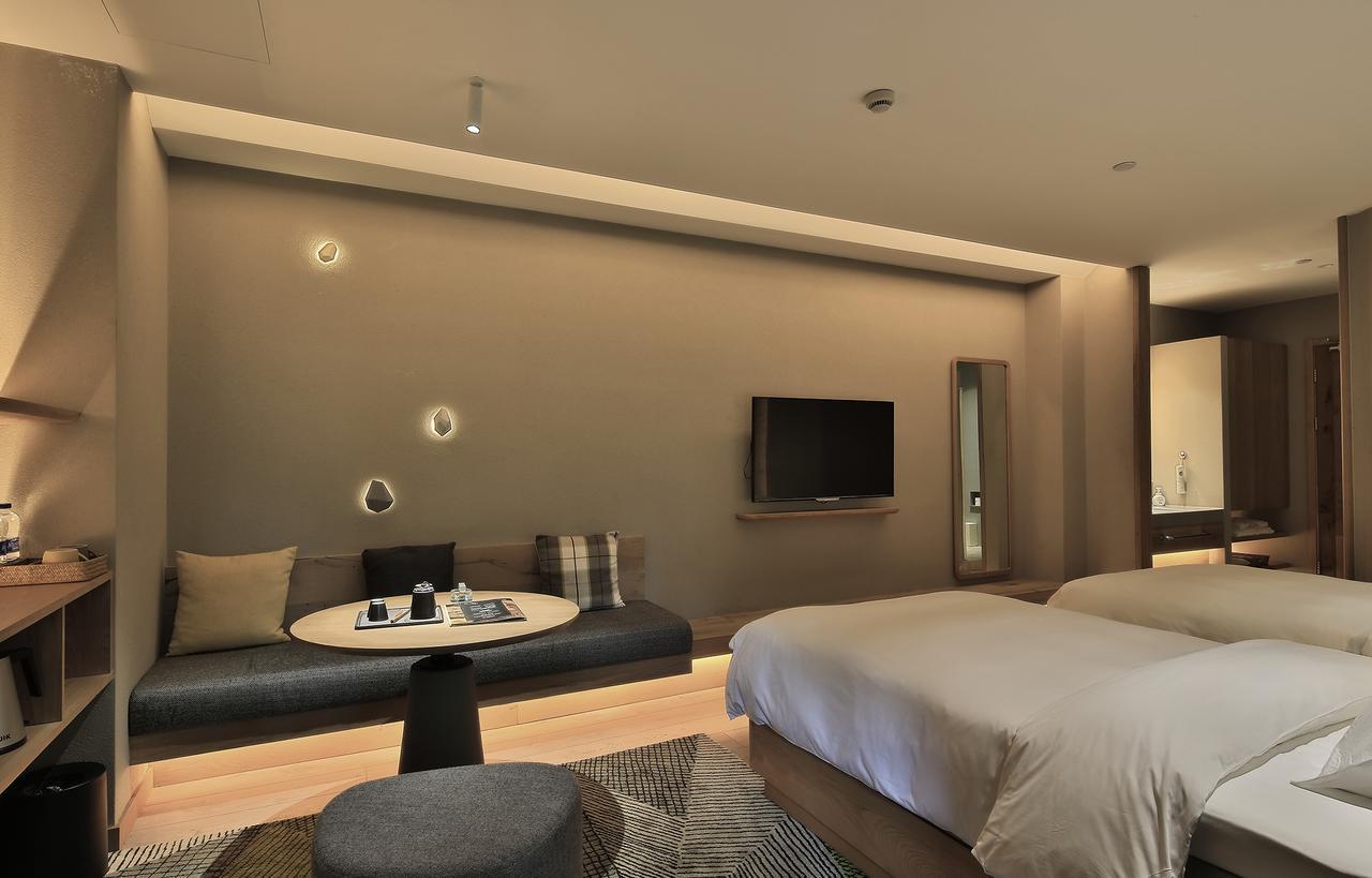 Ebo Hotel Hangzhou Wulin - 5 Mins Drive To The West Lake Dış mekan fotoğraf