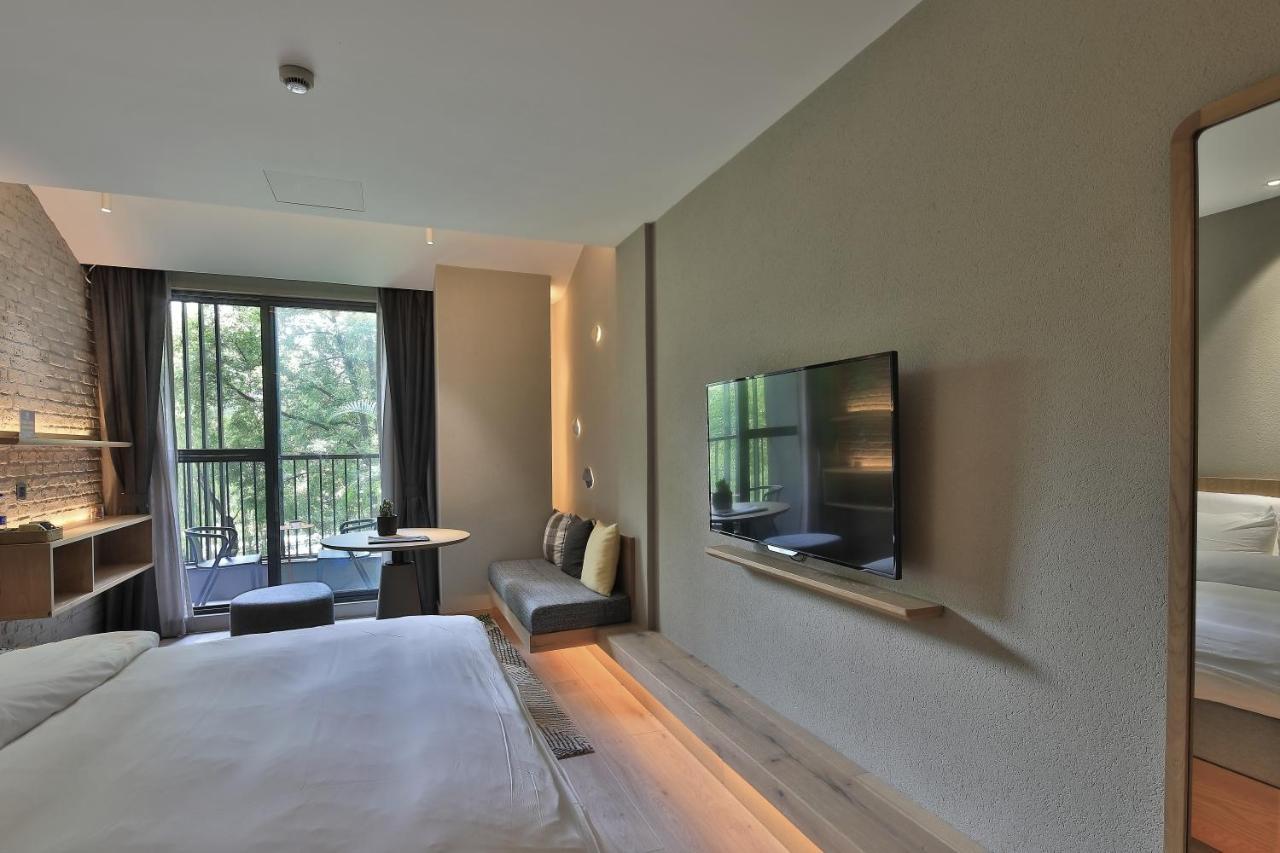 Ebo Hotel Hangzhou Wulin - 5 Mins Drive To The West Lake Dış mekan fotoğraf