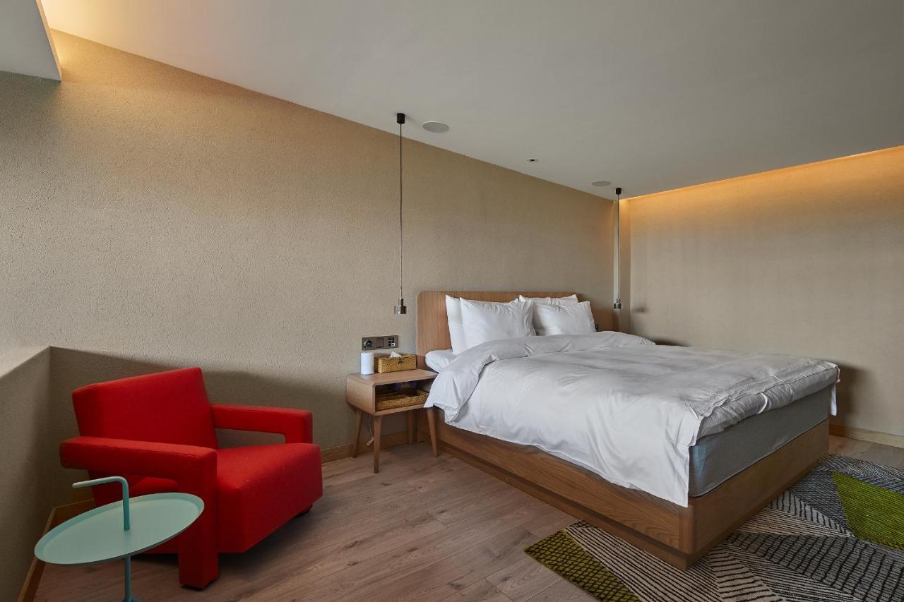 Ebo Hotel Hangzhou Wulin - 5 Mins Drive To The West Lake Dış mekan fotoğraf